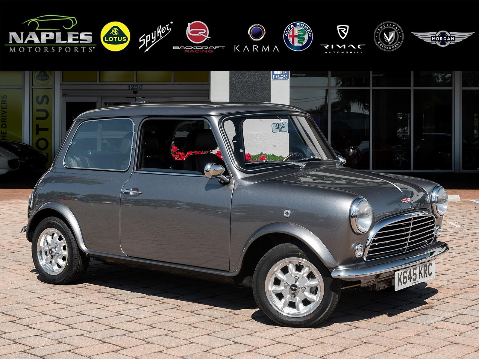 Mini Classic Cooper 2000 Red & silver Our beautiful pictures are