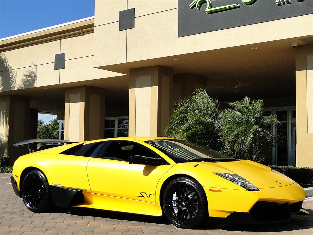 Lamborghini Murcielago in Via Montenapoleone - 4, Una splen…